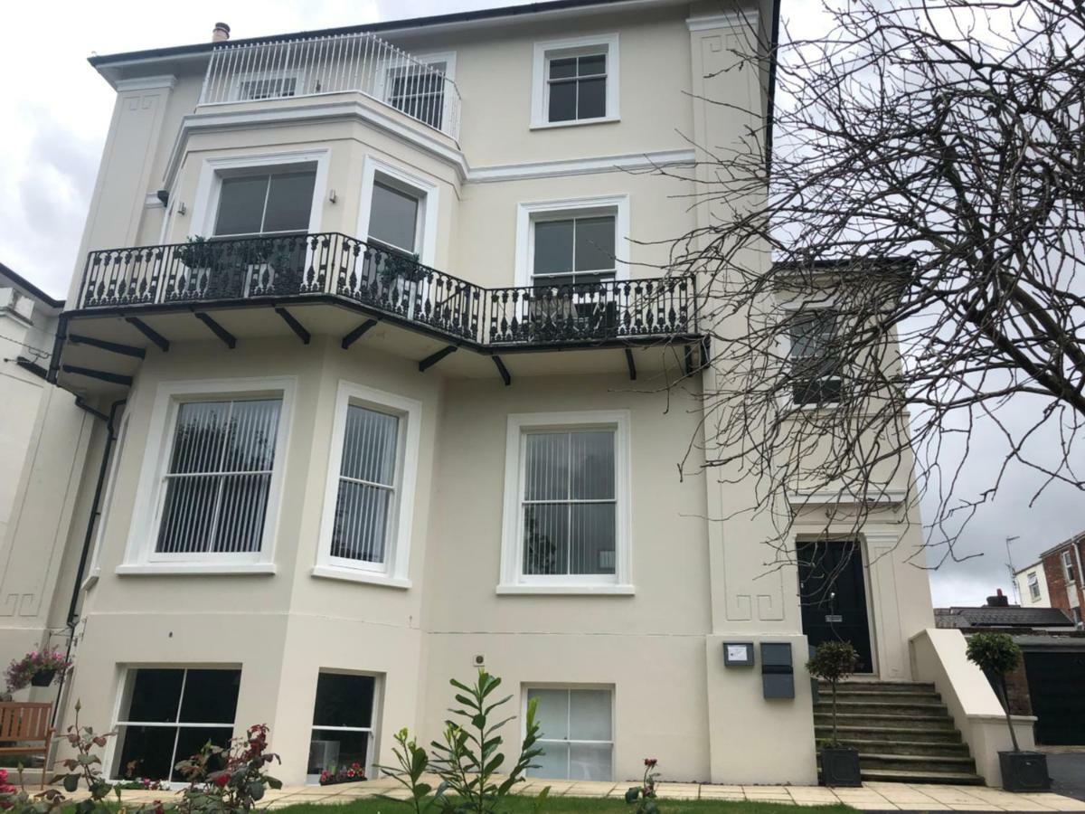 Wight On The Beach, Sleeps 4, Free Off Road Parking, Balcony With Sea Views Ryde  Exterior foto